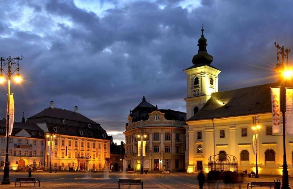 Luxury Center City Sibiu Eksteriør billede
